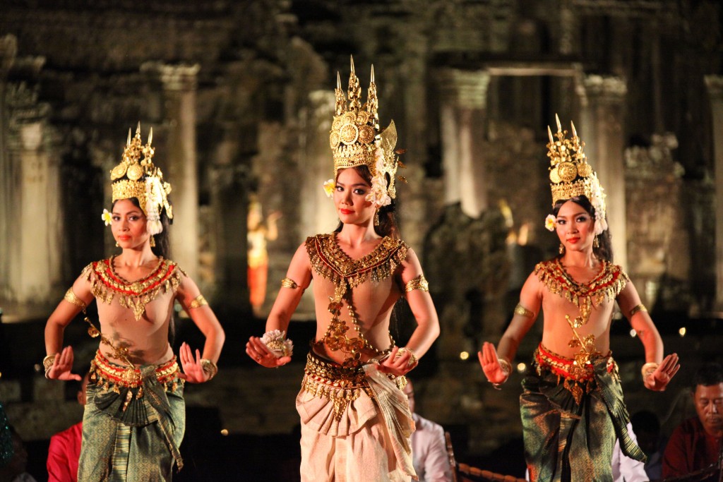 Danse Apsara : de l’Angkor ancien aux scènes modernes