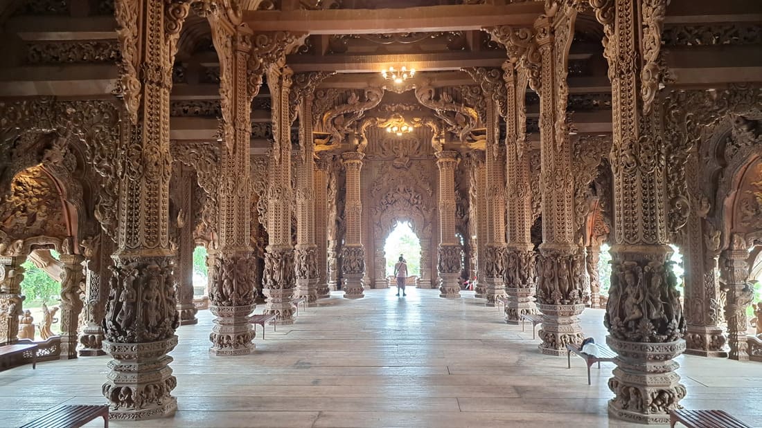 Sanctuaire de la Vérité en Thaïlande, architecture, symboles et informations utiles