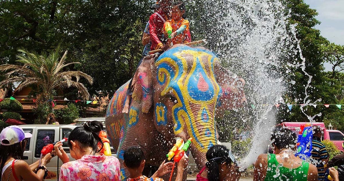 Songkran en Thaïlande 2026 : dates, lieux et guide pratique pour les voyageurs