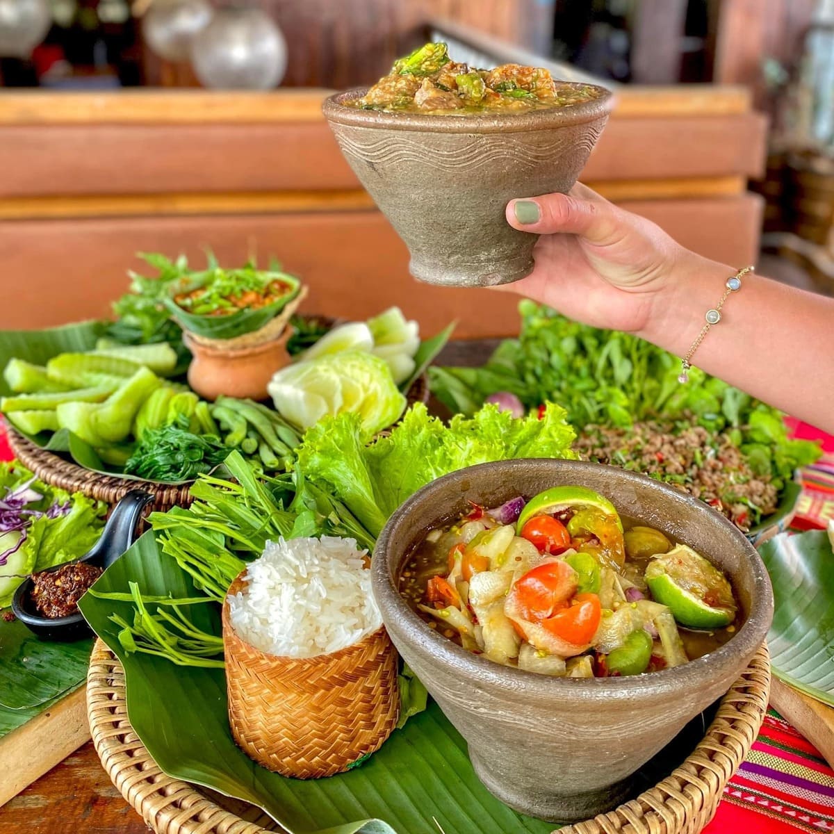Plats laotiens : 12 spécialités typiques à savourer absolument !
