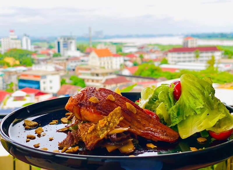 Lao NaNa Rooftop Restaurant 