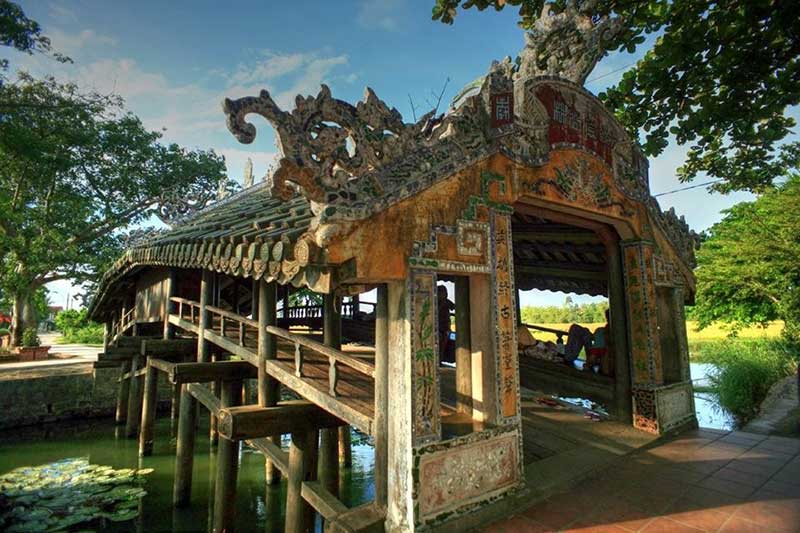 Pont couvert Thanh Toan 