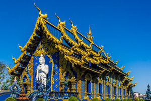 Le « Temple bleu » (Wat Rong Suea)