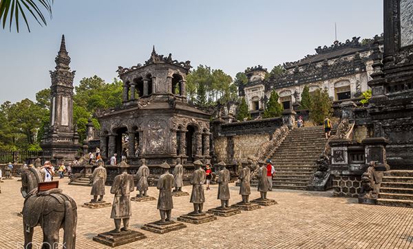 Mauselée du rois Khai Dinh à Hue 6