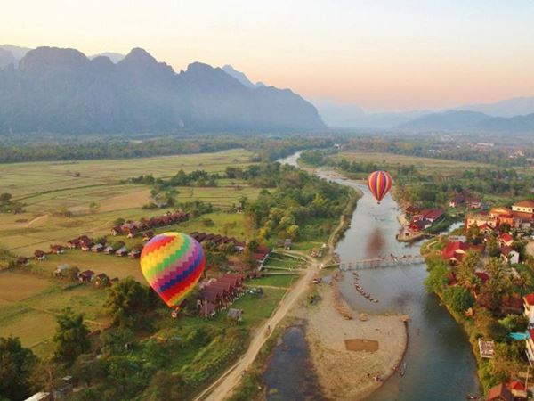 Au Vang Vieng, Laos 1