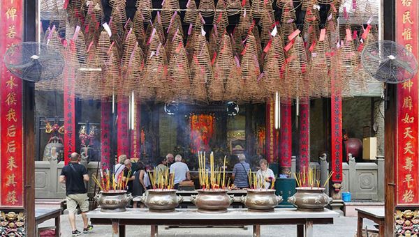 Une pagode à Ho Chi Minh ville 11