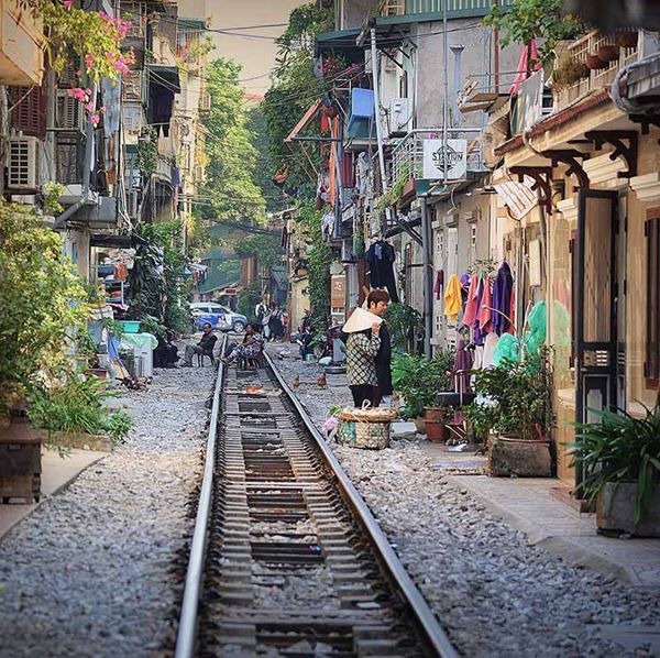 La rue du train à Hanoi  2